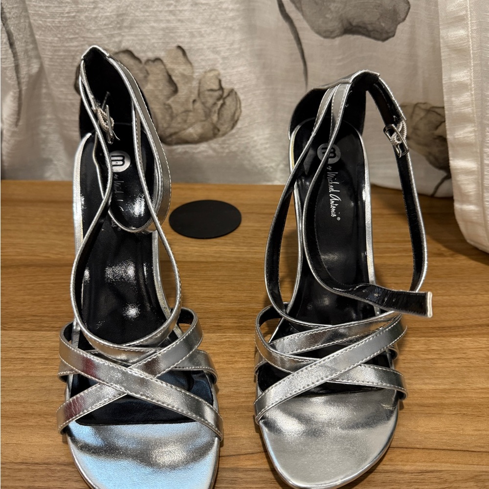 Michael Antonio Women's Silver Jennings Strappy Sandals